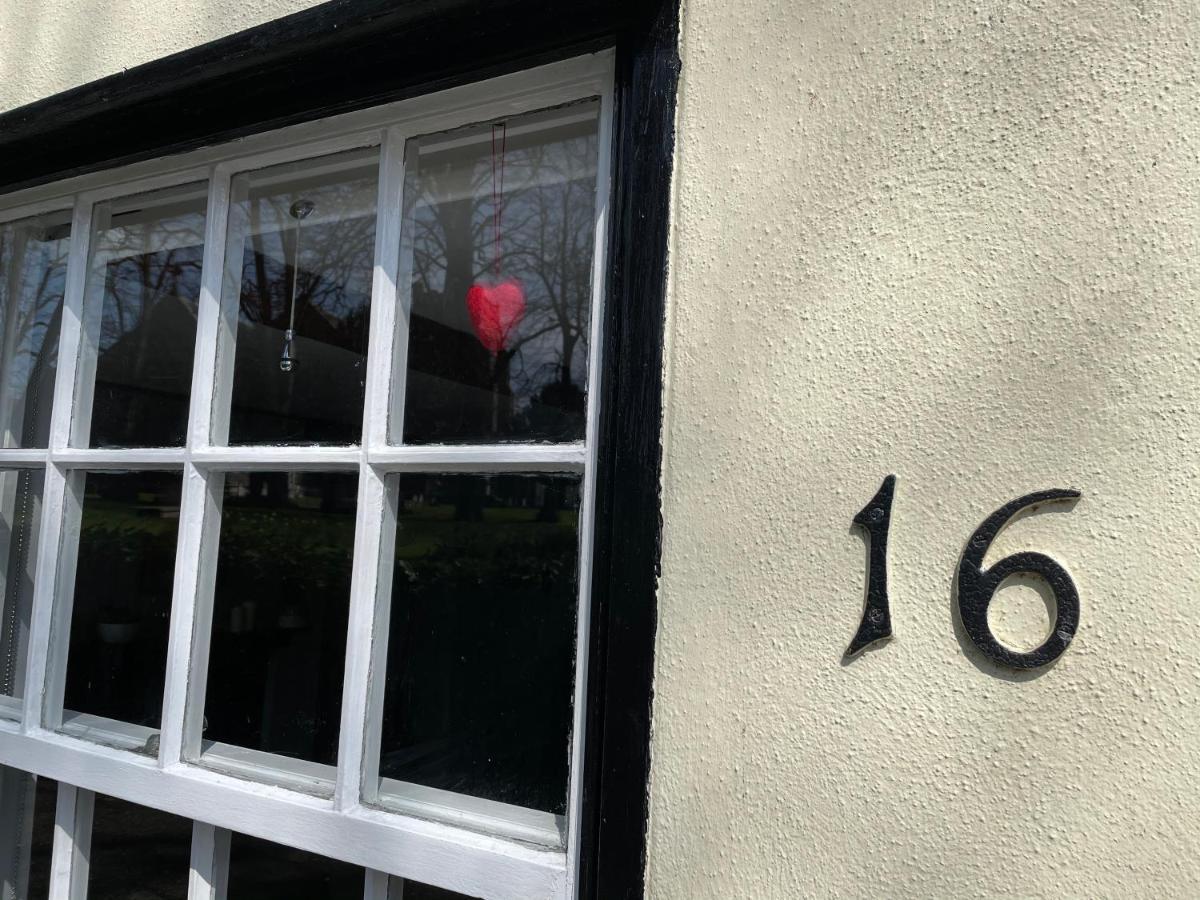 Charming Town Centre Character Cottage With Parking Stowmarket Exterior foto