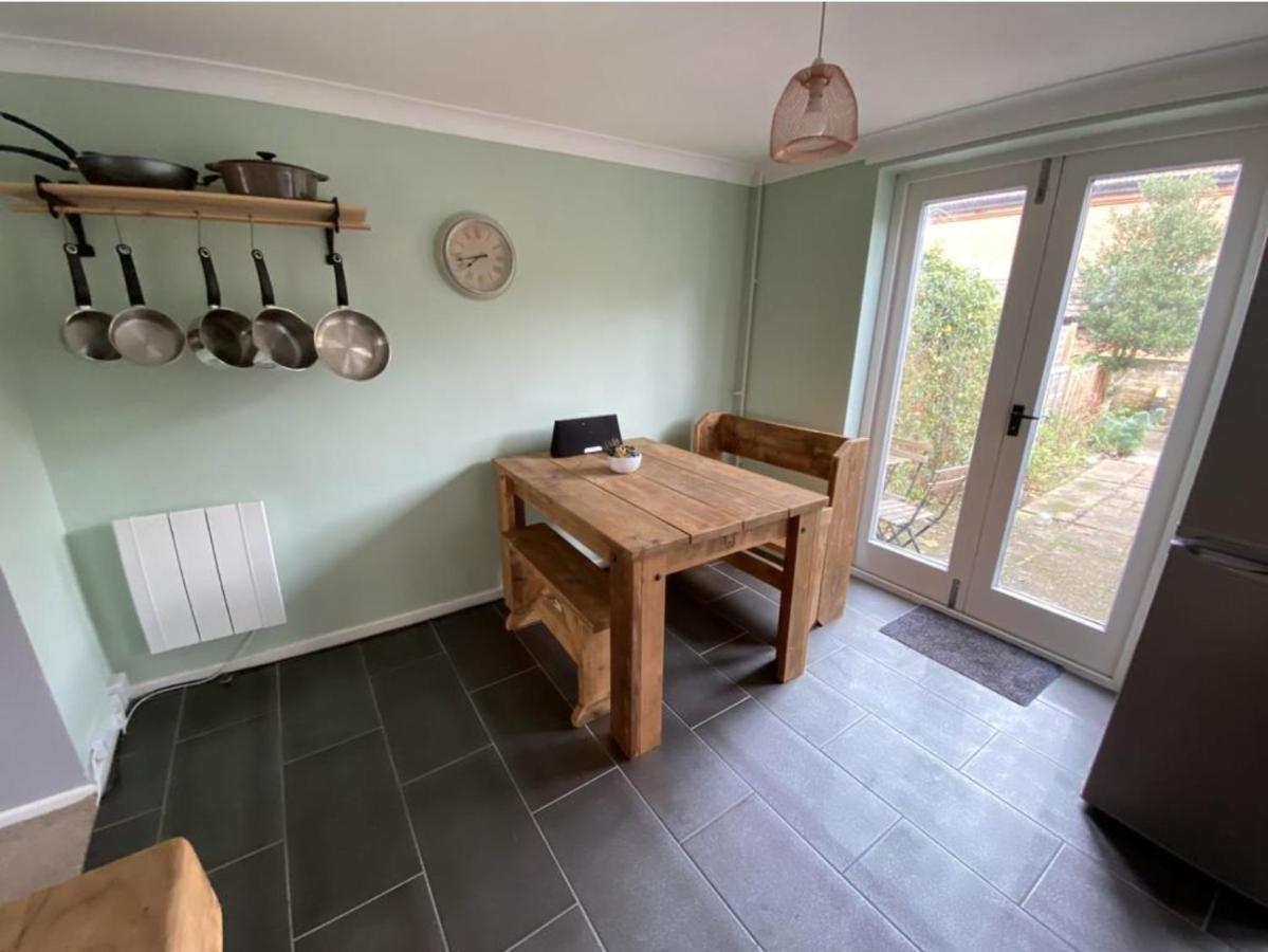 Charming Town Centre Character Cottage With Parking Stowmarket Exterior foto